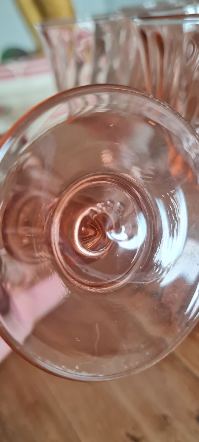 Service of ten arcopal rosaline glasses