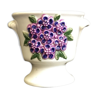 Ceramic pot holder carries purple plant Ljung Rosa suede