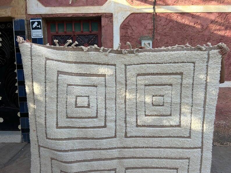 Handmade Moroccan rug, authentic Berber rug, 150/250 cm.