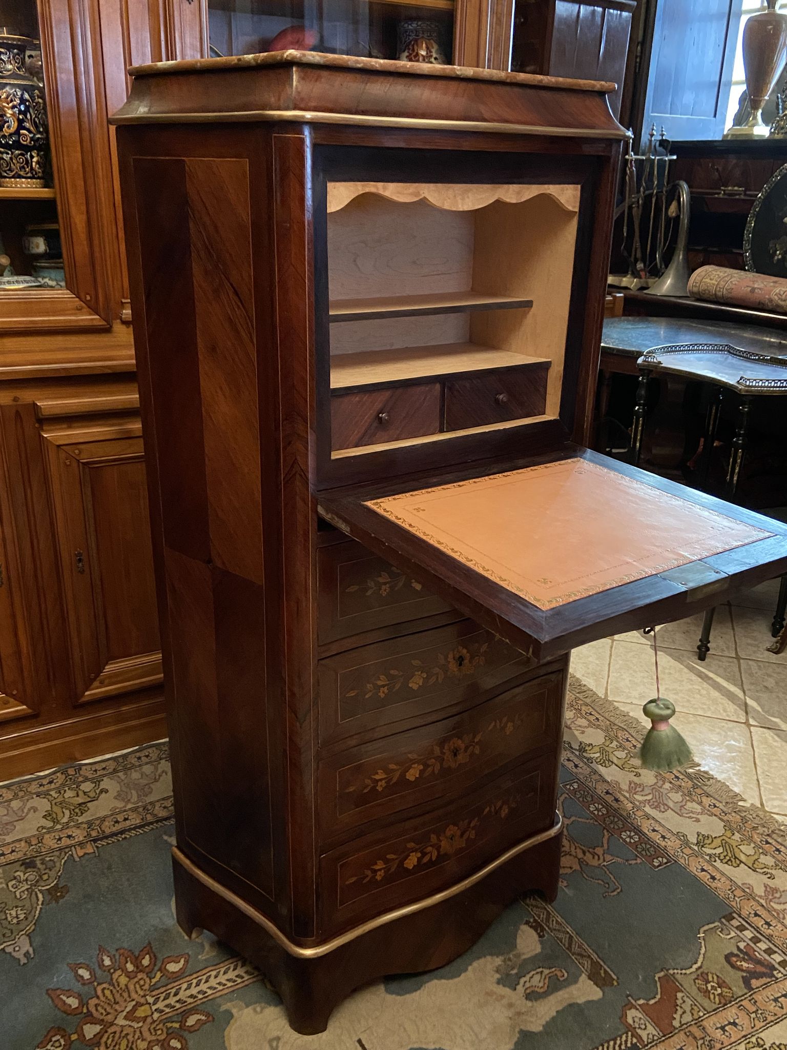 Lady secretary Louis XV style