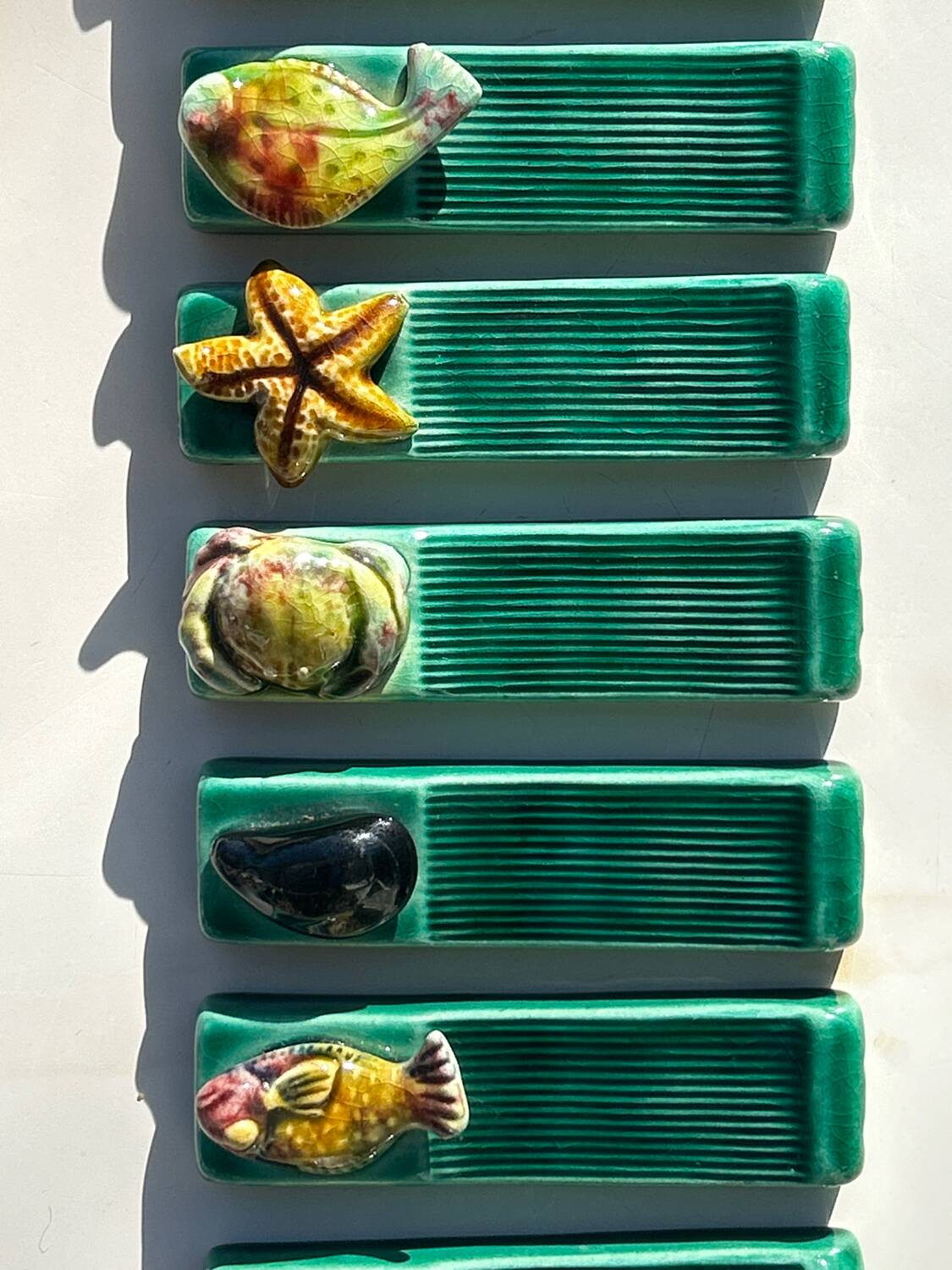 Barbotine knife holder