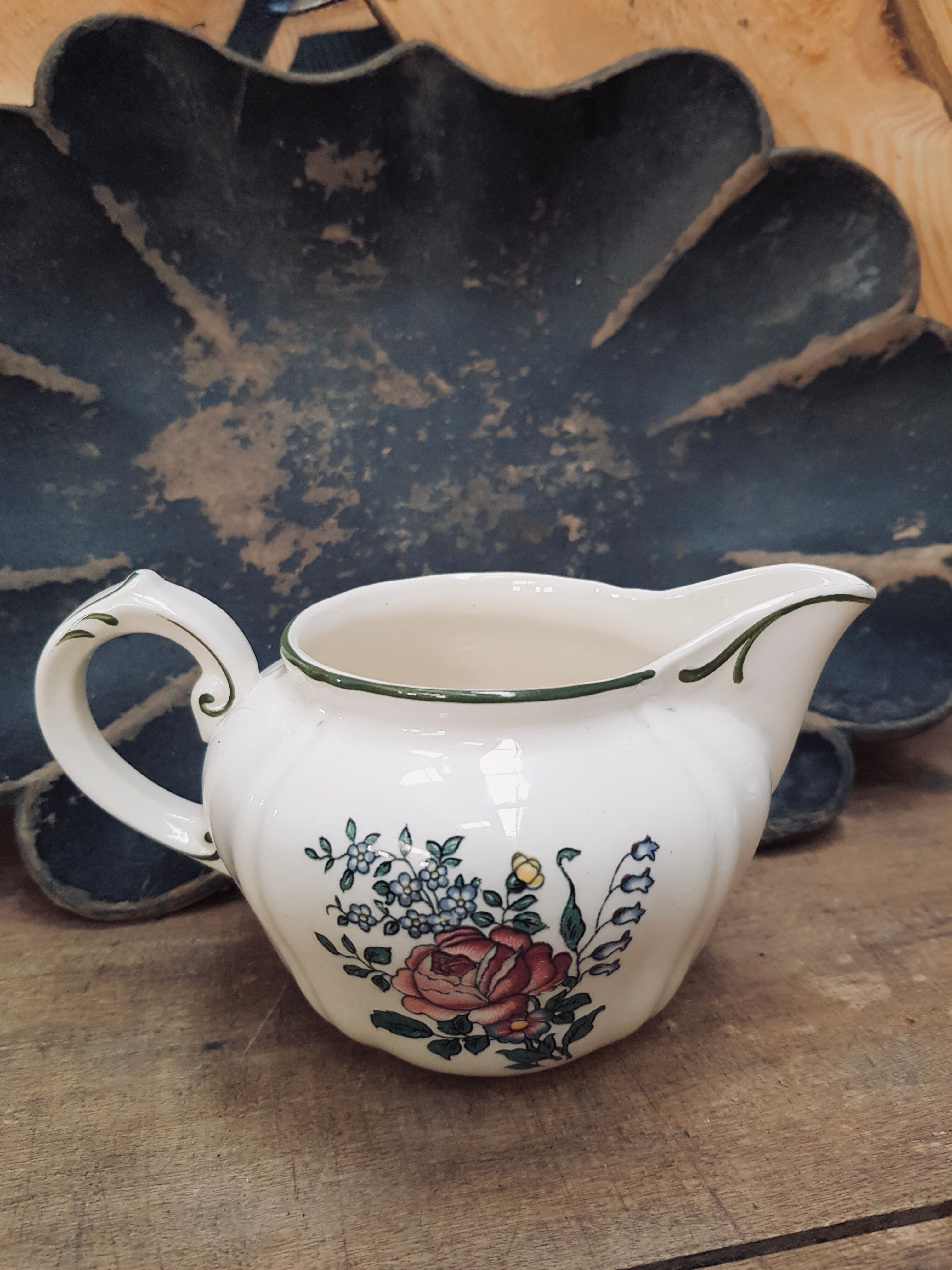 Villeroy milk pot and boch