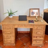 Bureau de maître d'école américain