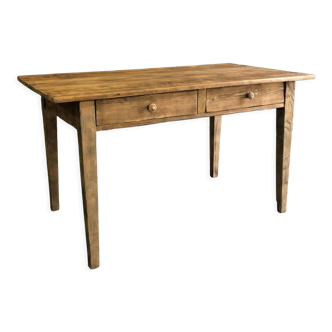 Farmhouse table with 2 drawers