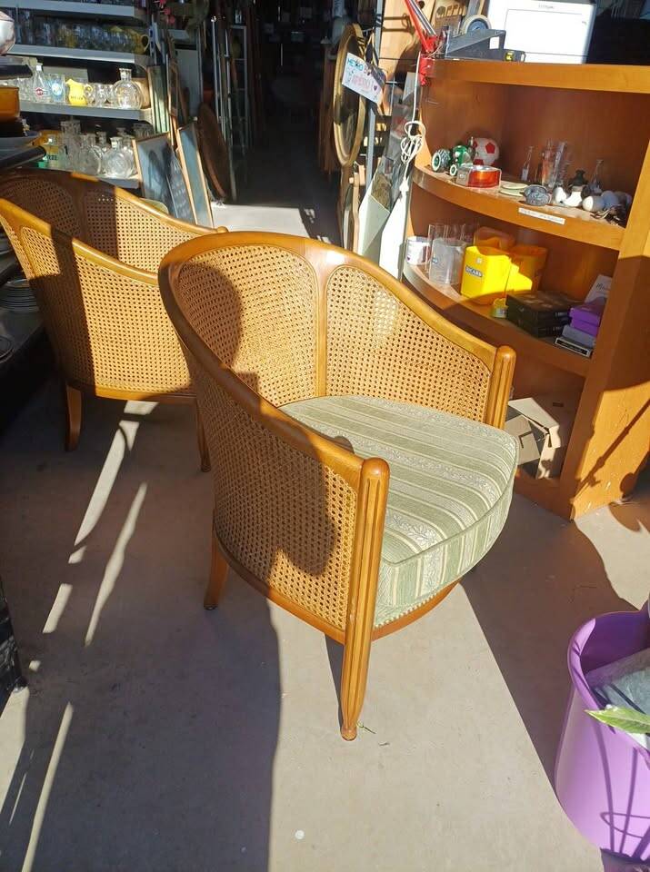 Paire de fauteuils tonneaux