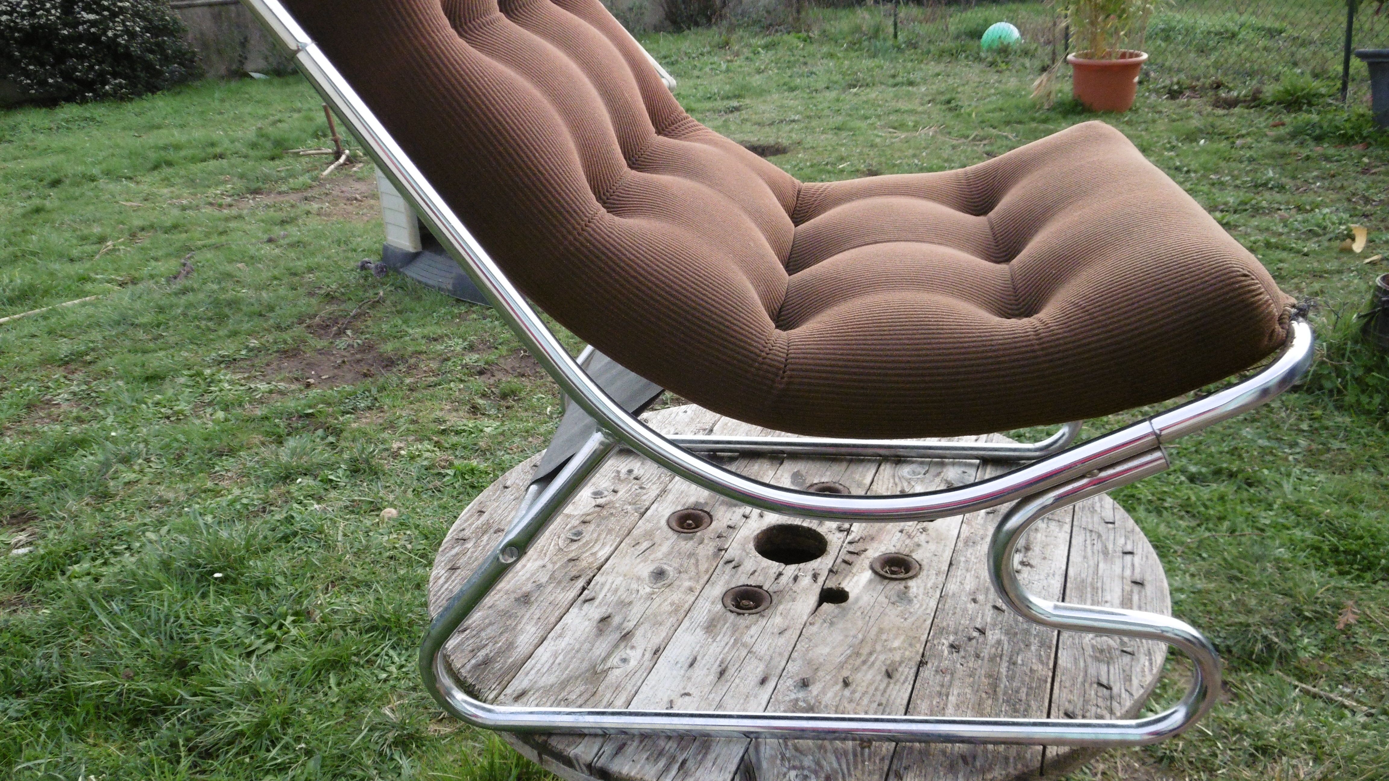 Chair tubular in Brown velvet of the 1970s