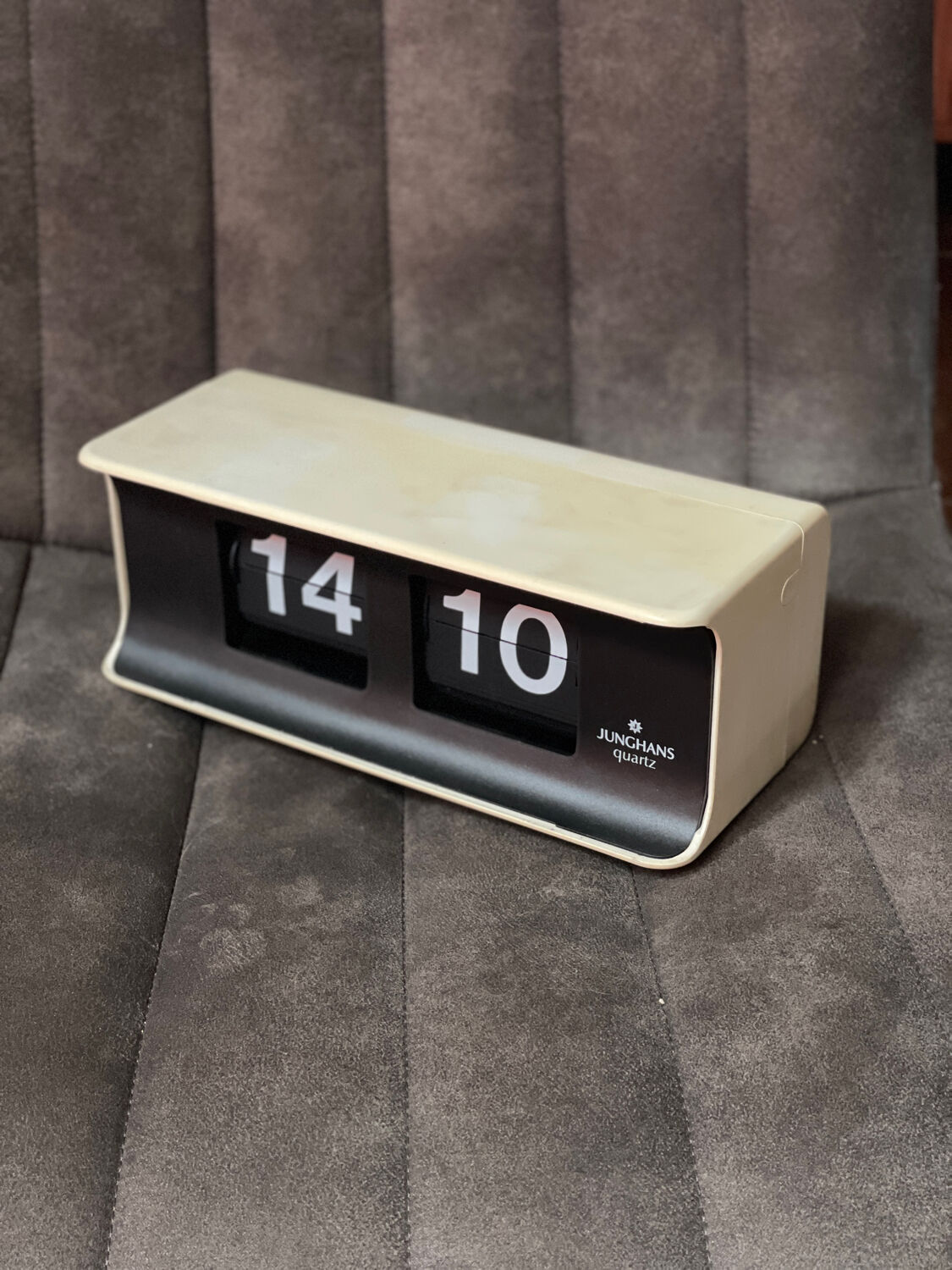 Vintage clock with flip flap junghans