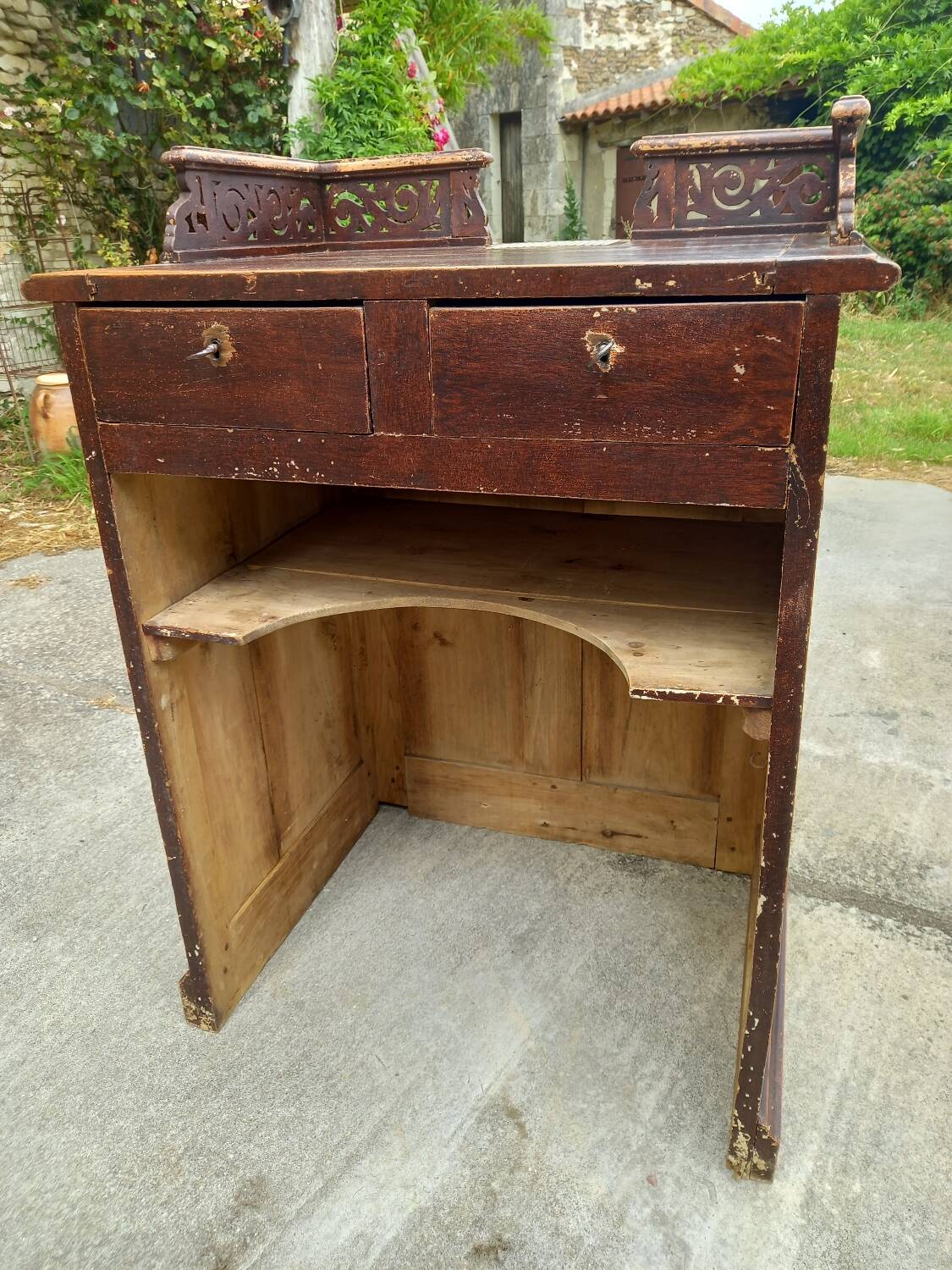 Former reception desk from the 1920s