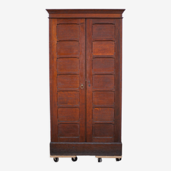 Armoire parisienne de notaire