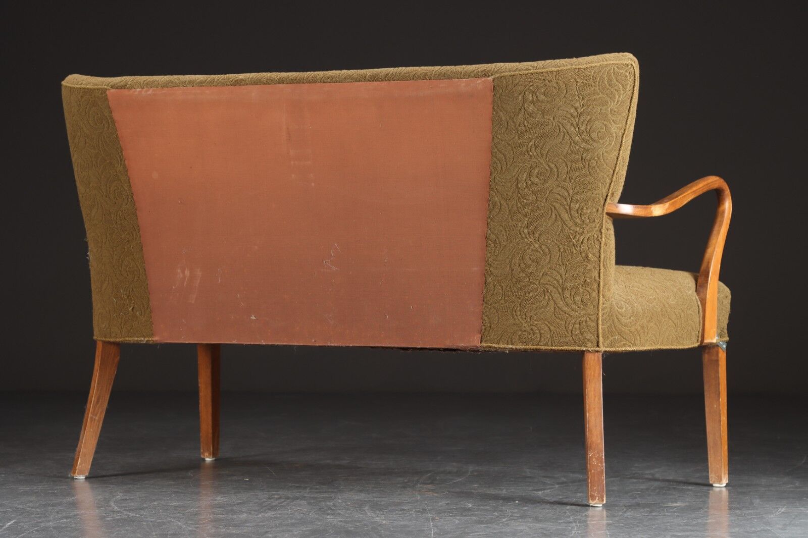 Beech wood sofa with curved armrests, 1940s/50s