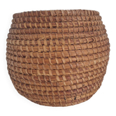 Woven wicker pot