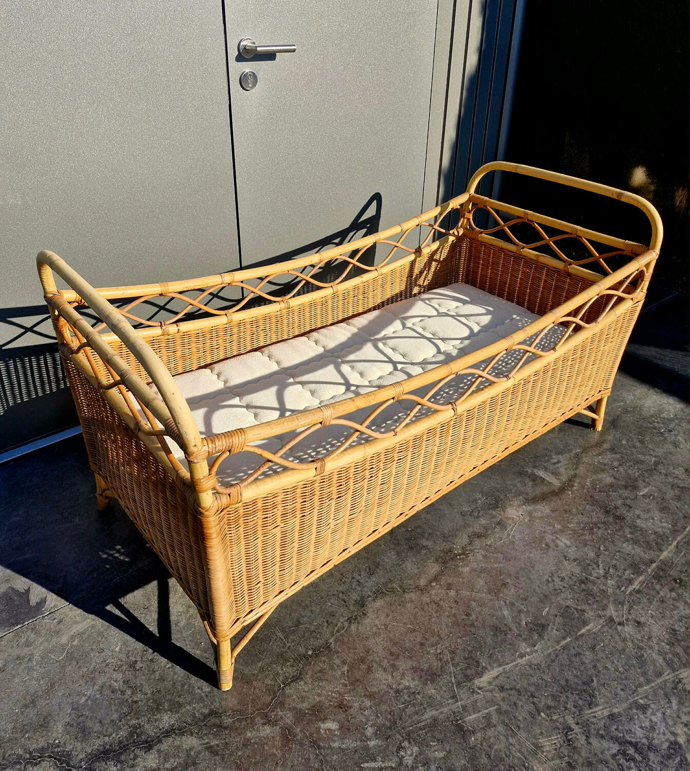 Vintage Rattan Basket – The Bohemian Cocoon for Baby (A
