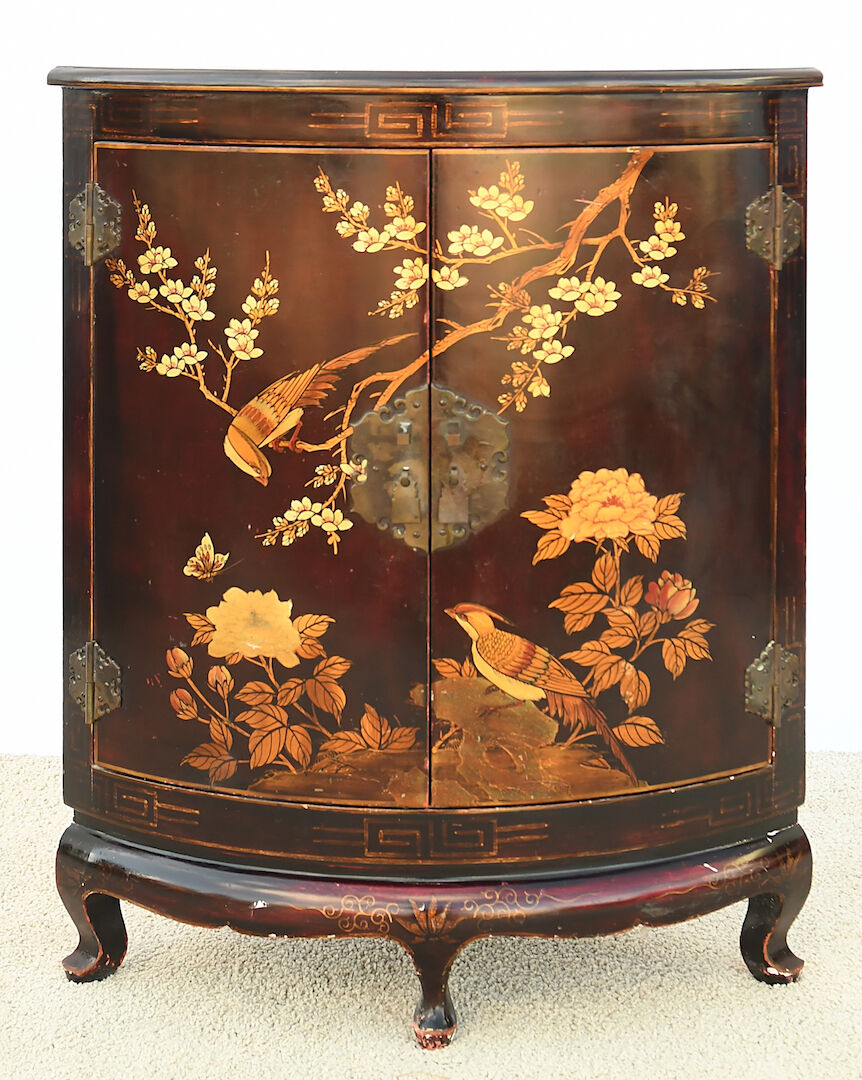 Lacquered wood notch