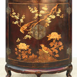 Lacquered wood notch