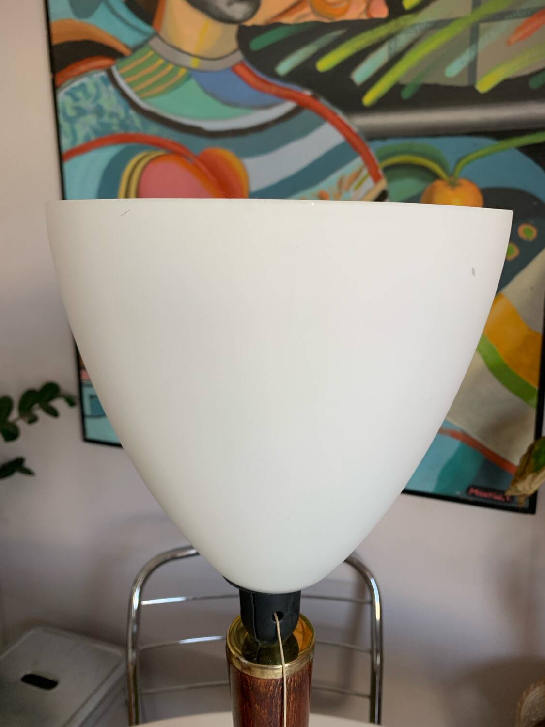 Pair of wooden and white opaline foot lamps