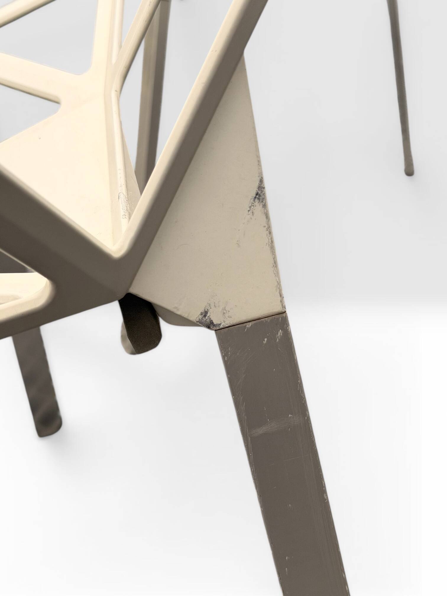 Chaise Chair One Magis Off-White | Konstantin Grcic