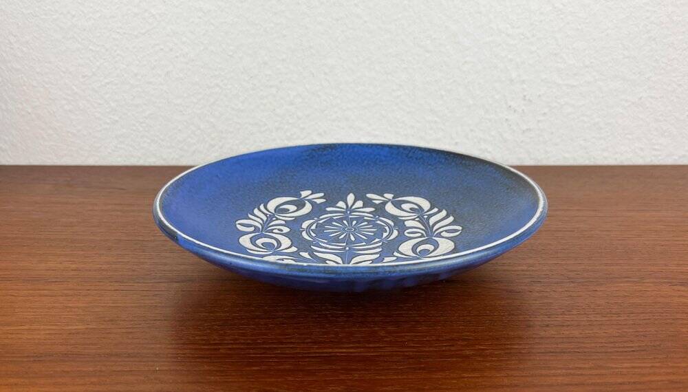 Mid-century German studio pottery wall plate by Thoms Keramik, 1960s.