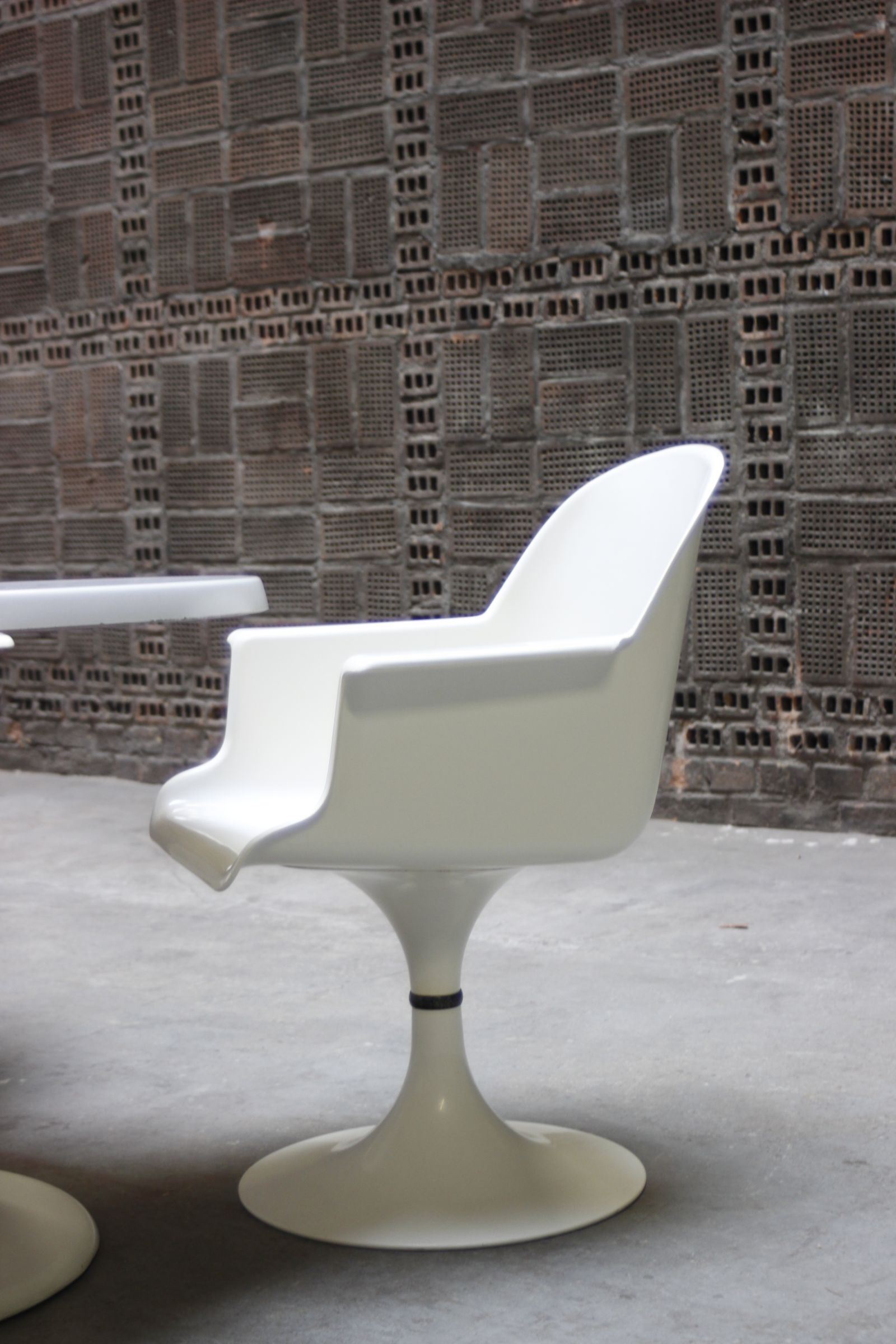 Dining Room Table and Chairs at Kurz's Tulipe Space Age, 1970s