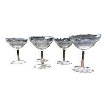 Set of 5 champagne cups in engraved crystal from the 1950s elegant