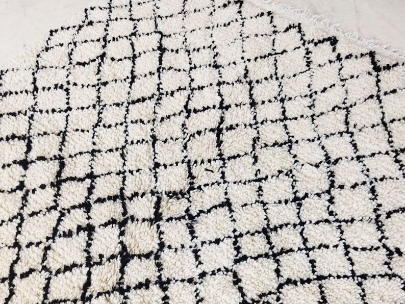 Moroccan berbere carpet 264x155cm