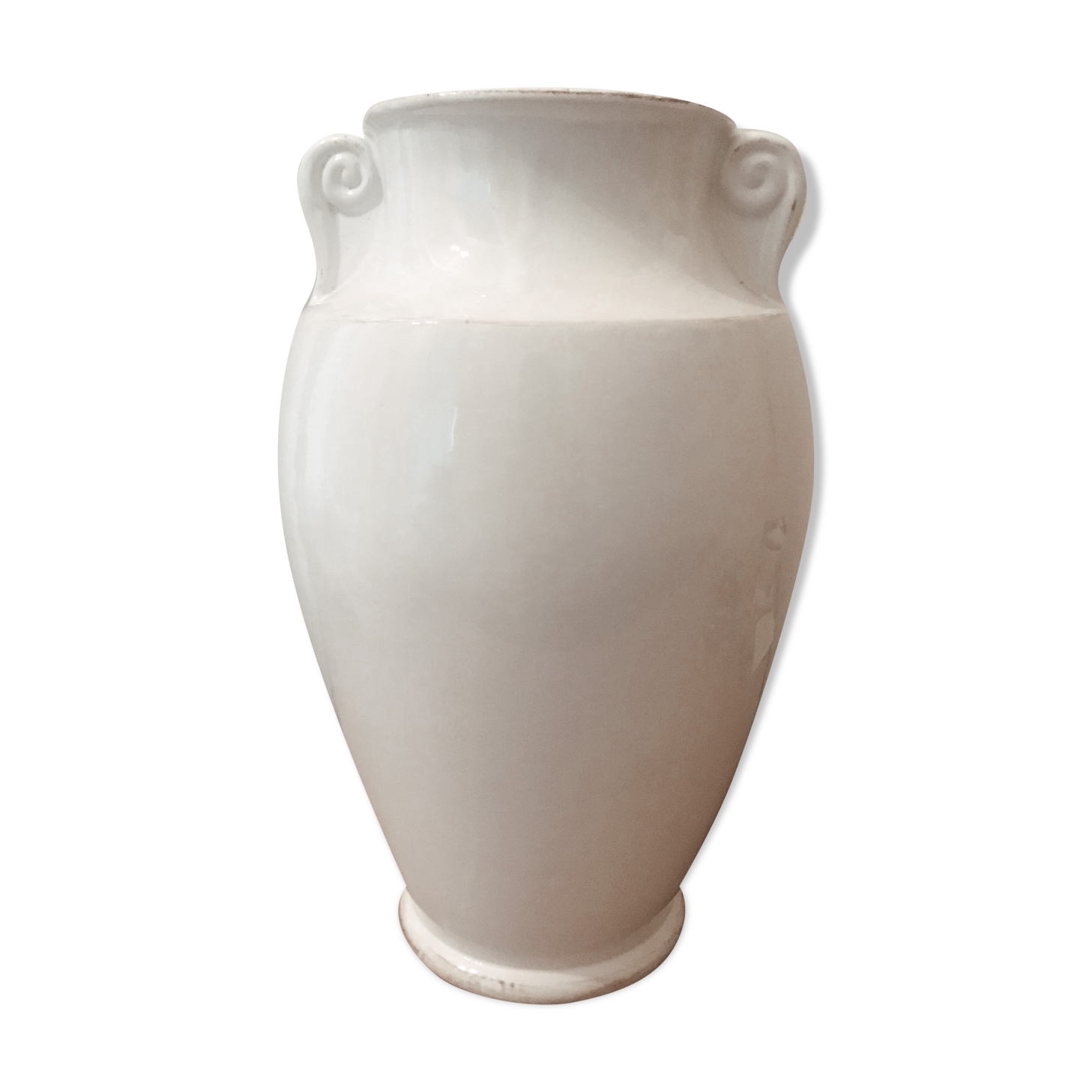 Vase blanc à volutes
