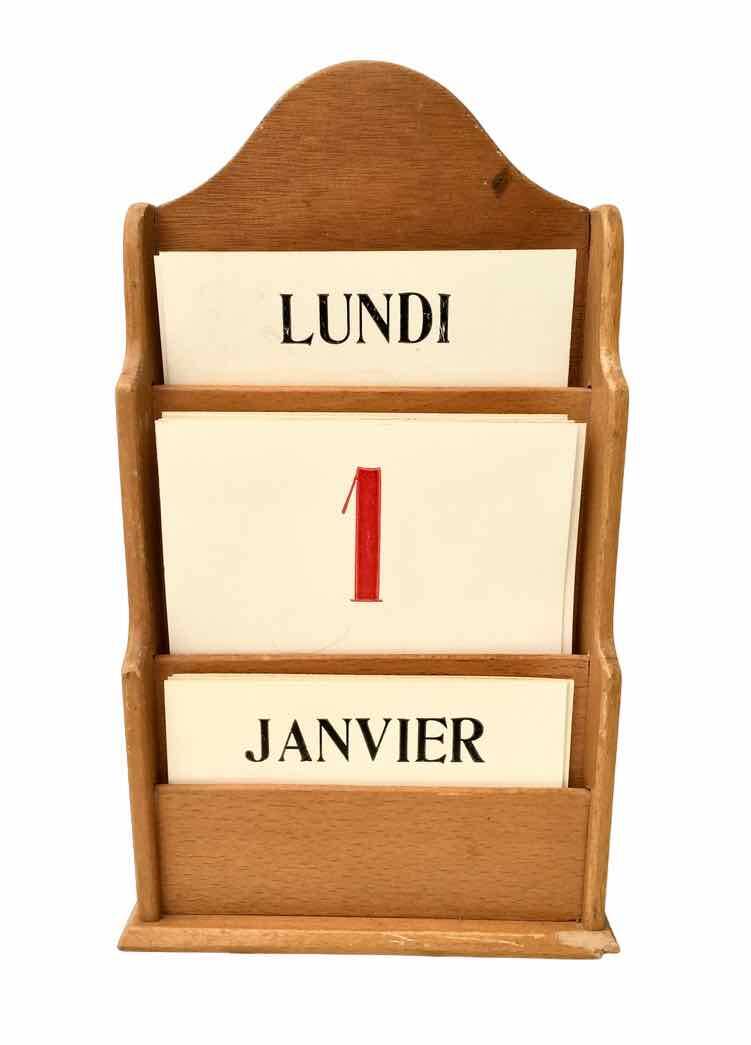 Perpetual calendar 1940s