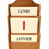 Perpetual calendar 1940s