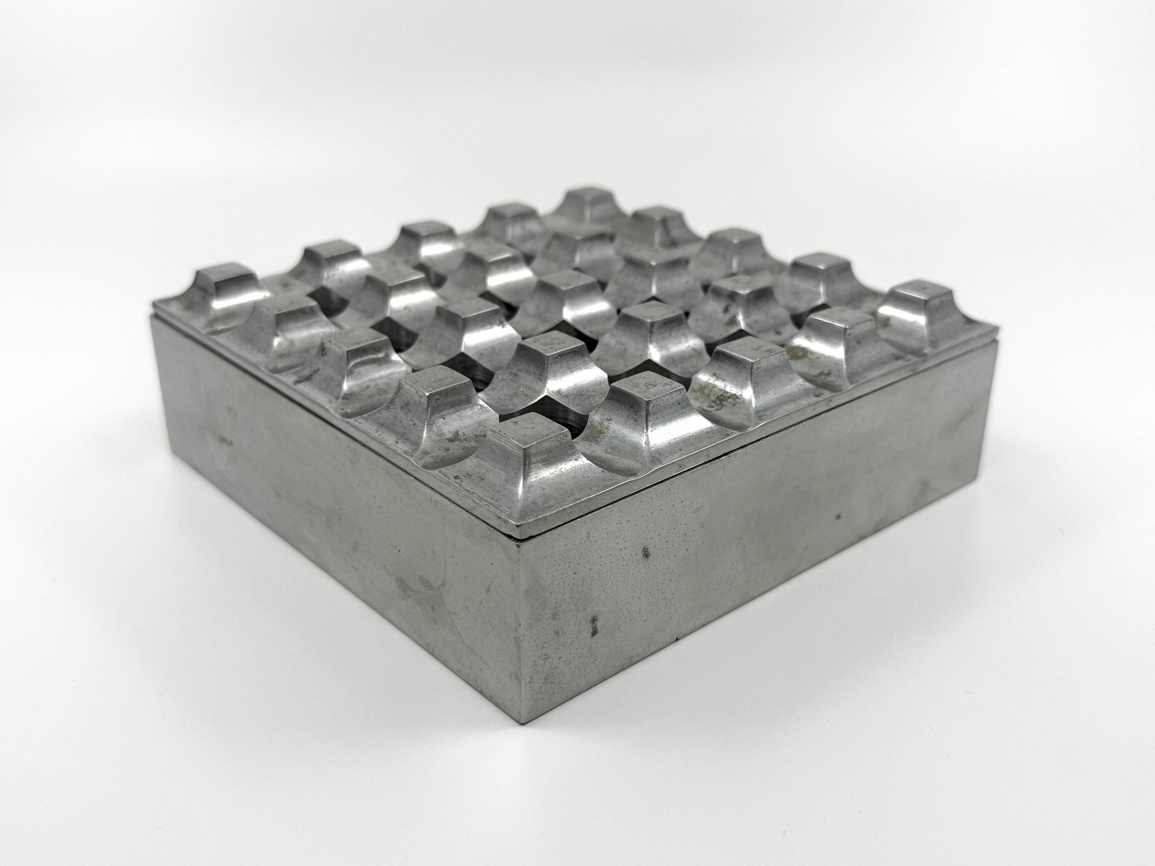 Ultima Ashtray 15 • Design by Ljungberg & Bäckström • 1960-70 • signed BL