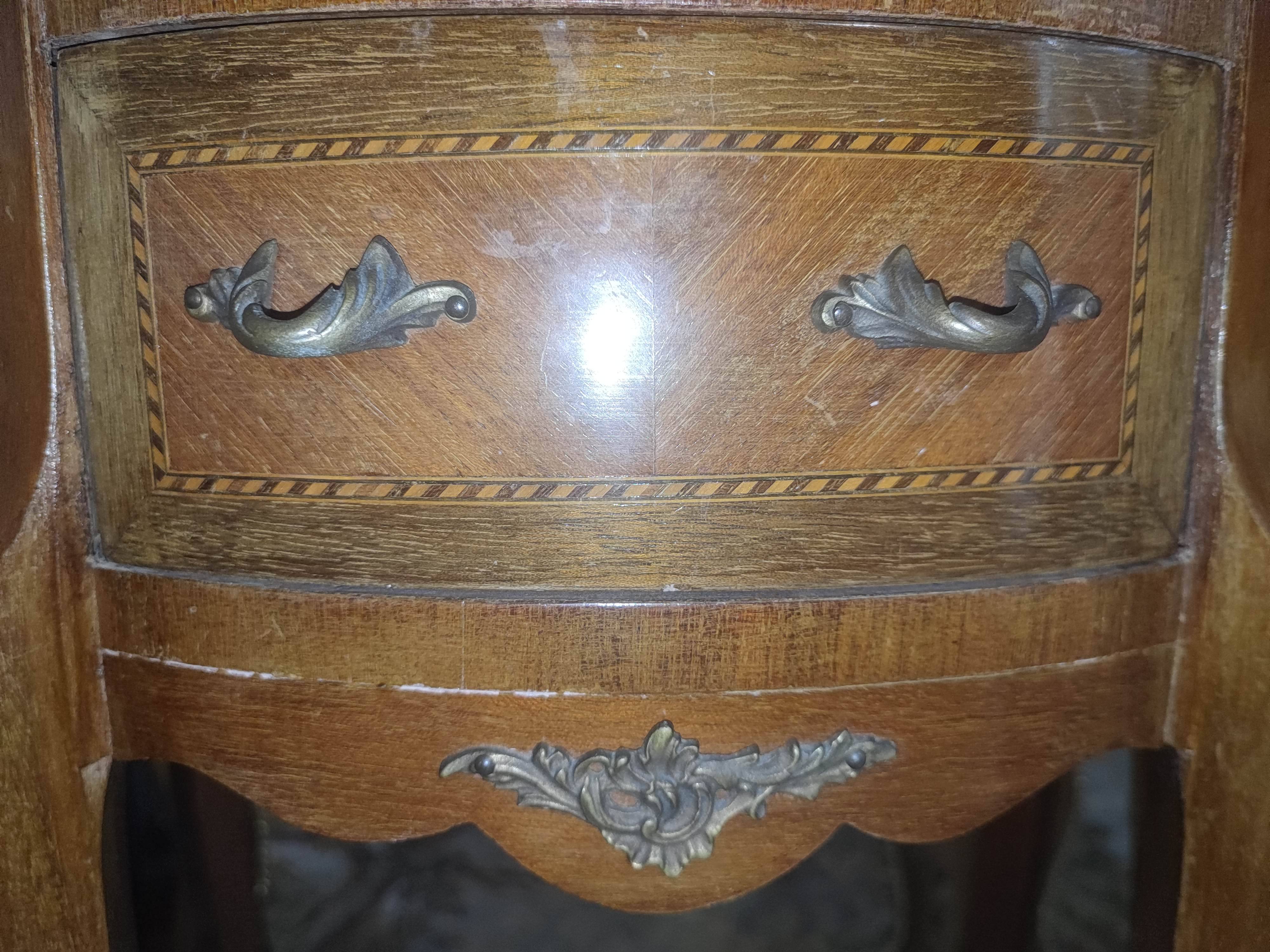 Paire de chevet style Louis xv marqueté