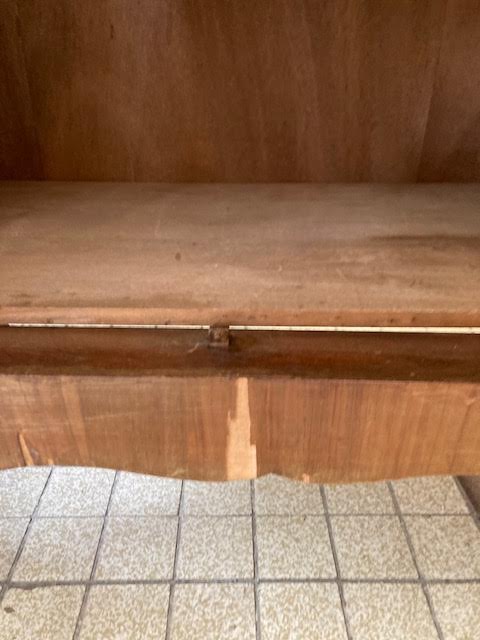 Small entrance cabinet