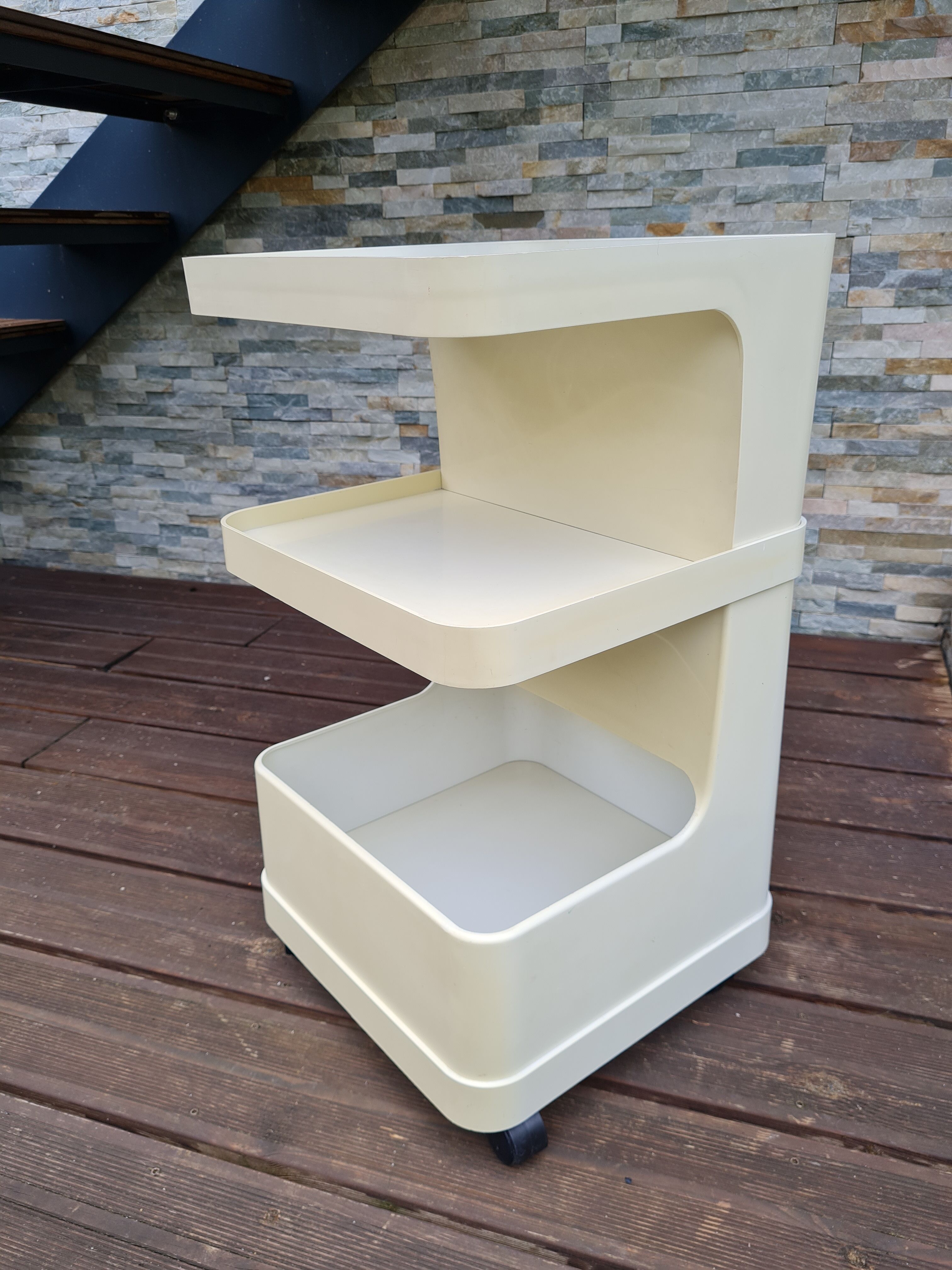 Meuble desserte sur roulettes de rangement vintage prisunic 1970