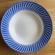 Assiettes creuses  dépareillées bleues