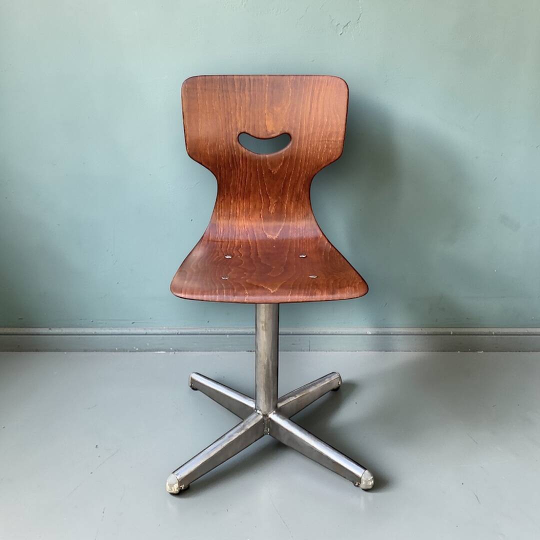 Vintage children's chair in moulded wood Pagholz – Smiley mini format chair