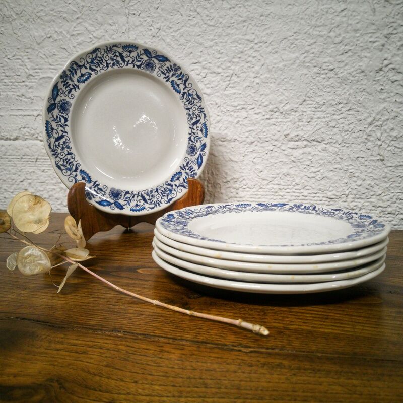 6 Pyroblan porcelain plates