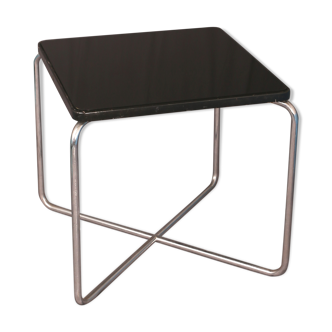 Table d'appoint de style moderniste