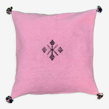 Simple pink Berber cushion