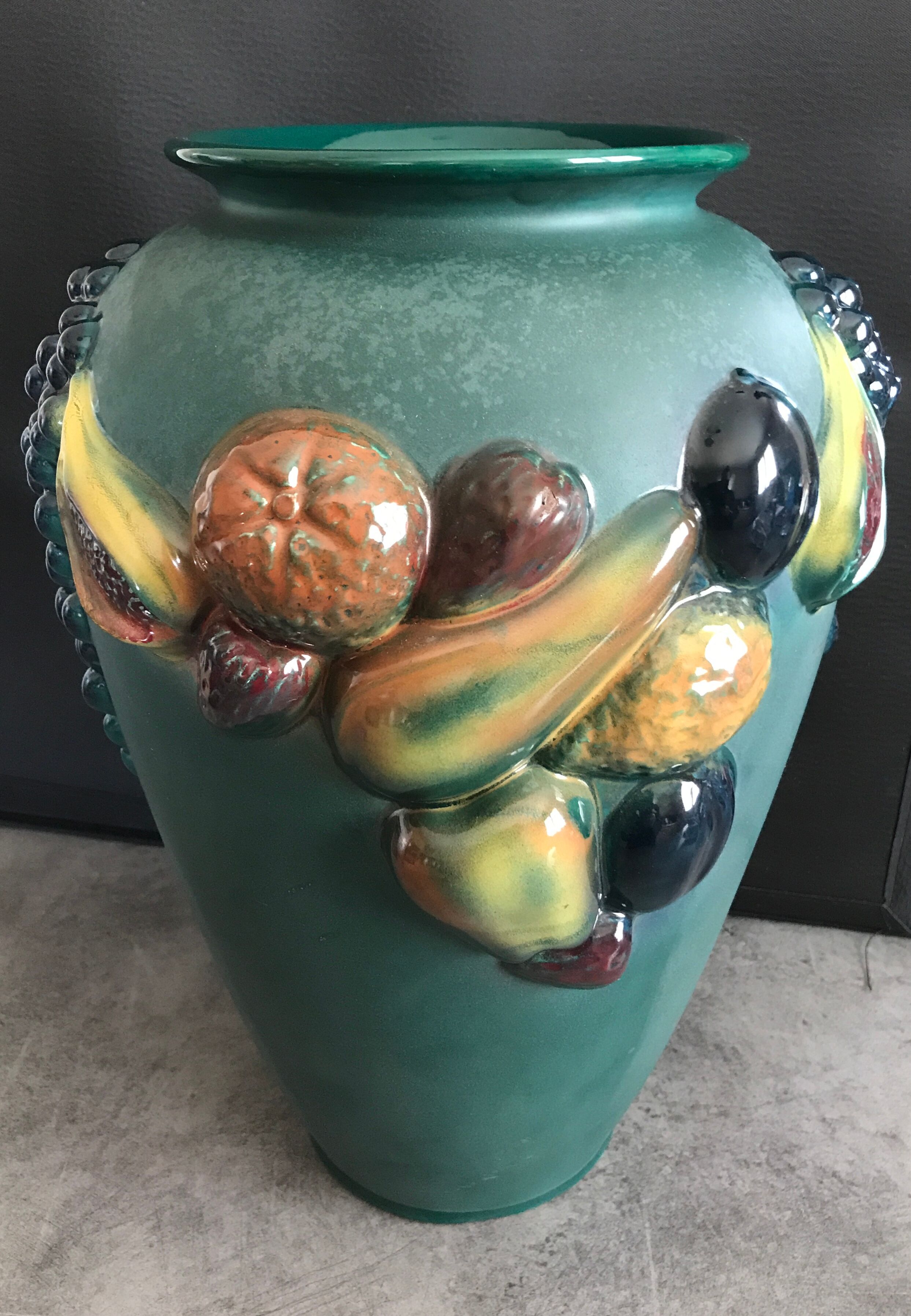 Green ceramic vase with polychrome decoration of fruits and vegetables in relief 33.5 cm