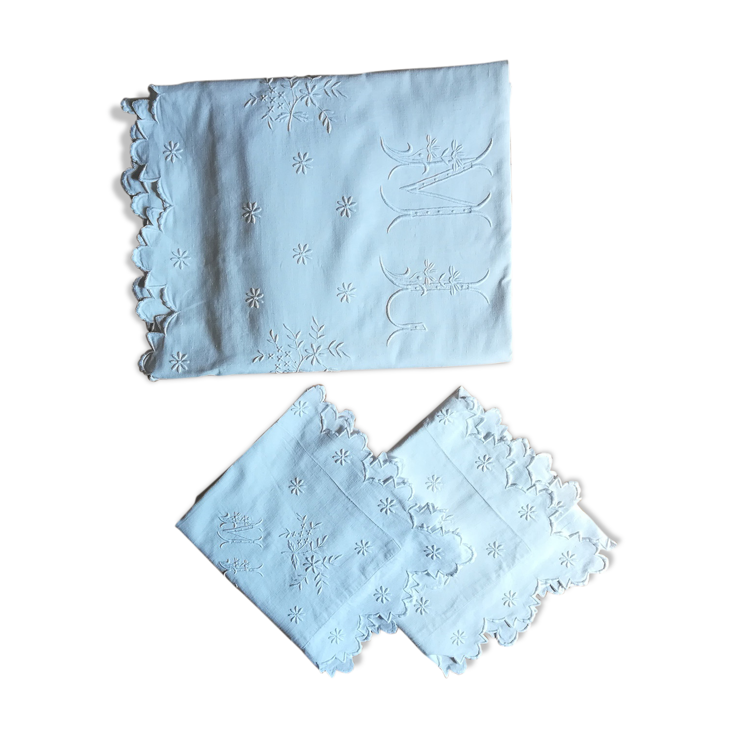 Bed adornment, 1 sheet and 2 embroidered pillowcases