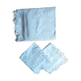 Parure de lit, un drap et deux taies d'oreiller brodés