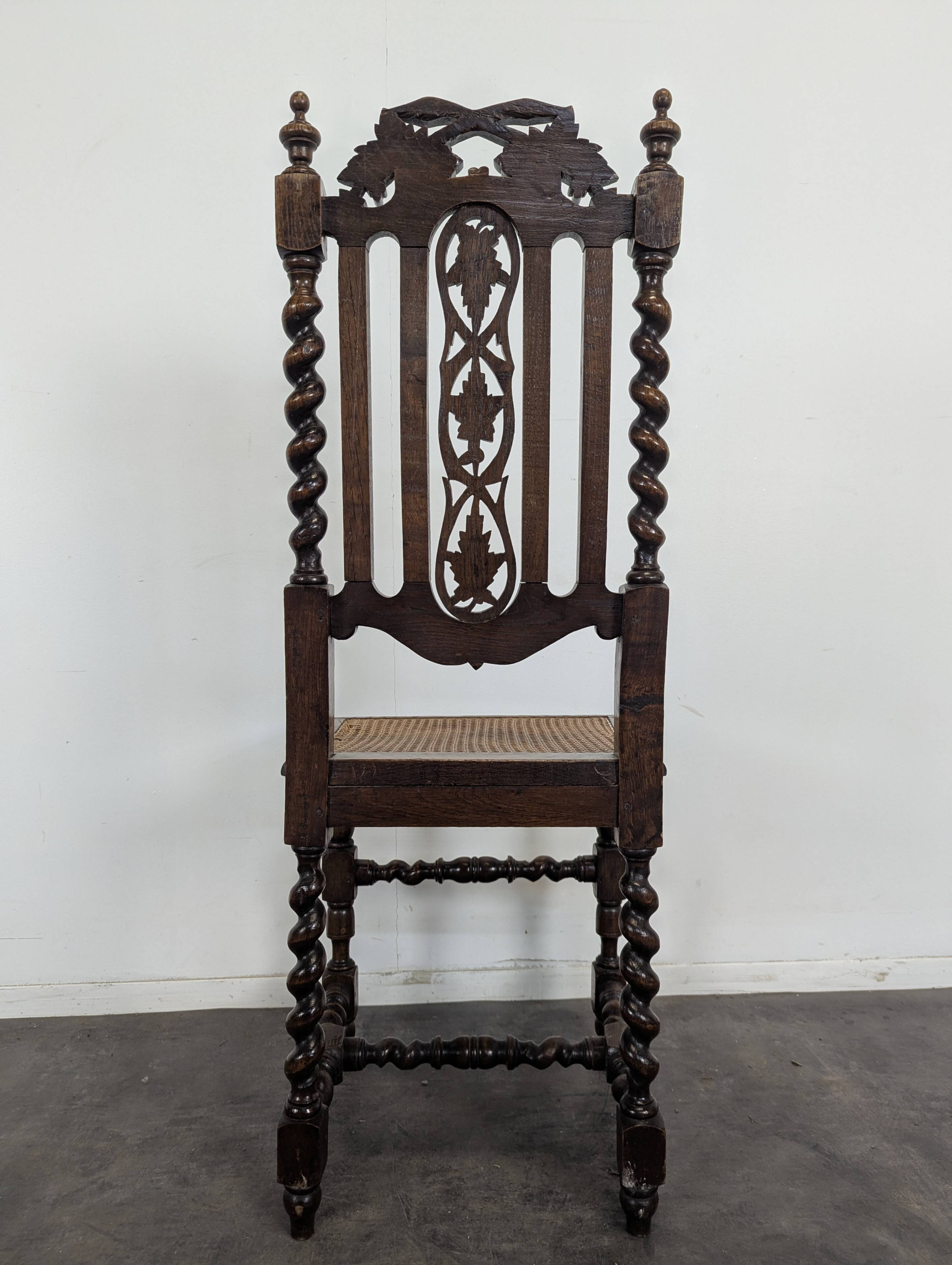 Set of 4 Louis XIII chairs