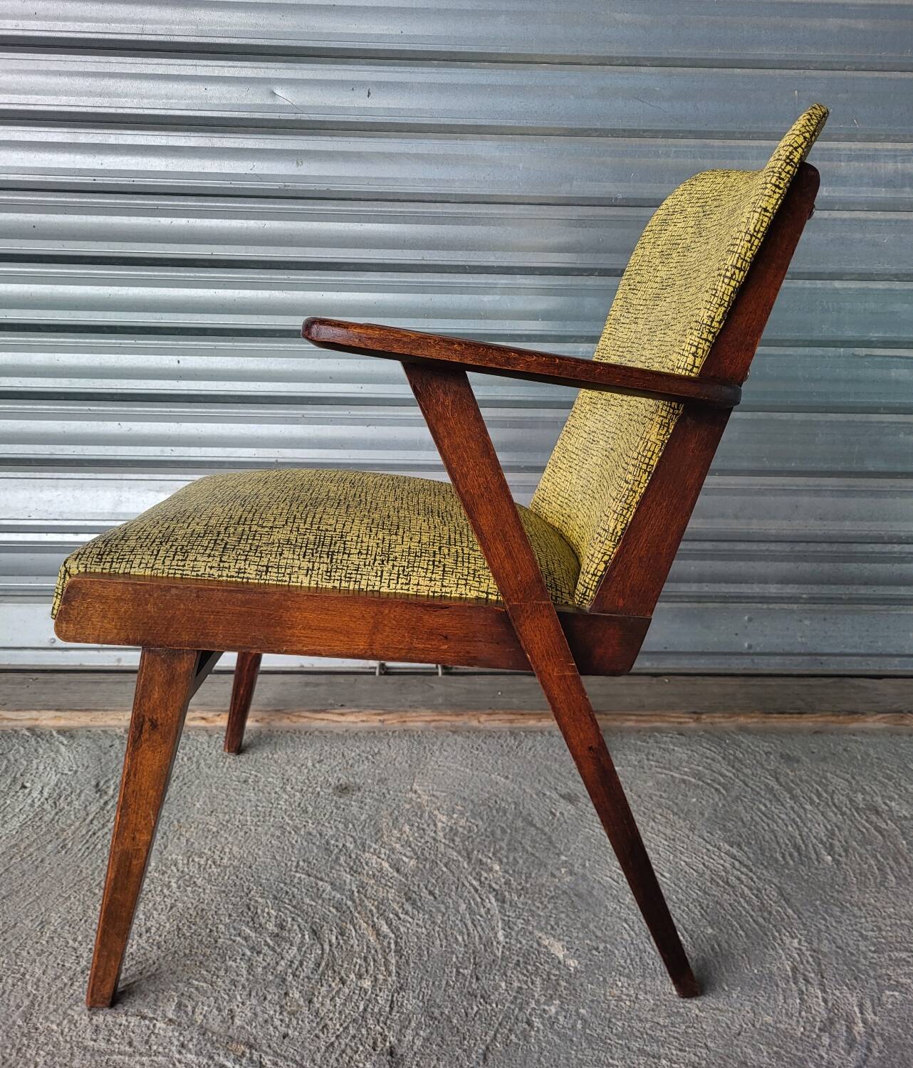 Vintage armchair circa 1950, model 634 style, by Achille Decommère