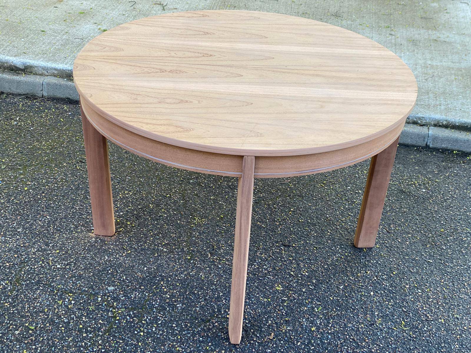 Renovated round extendable Scandinavian dining table in teak, 153cm.