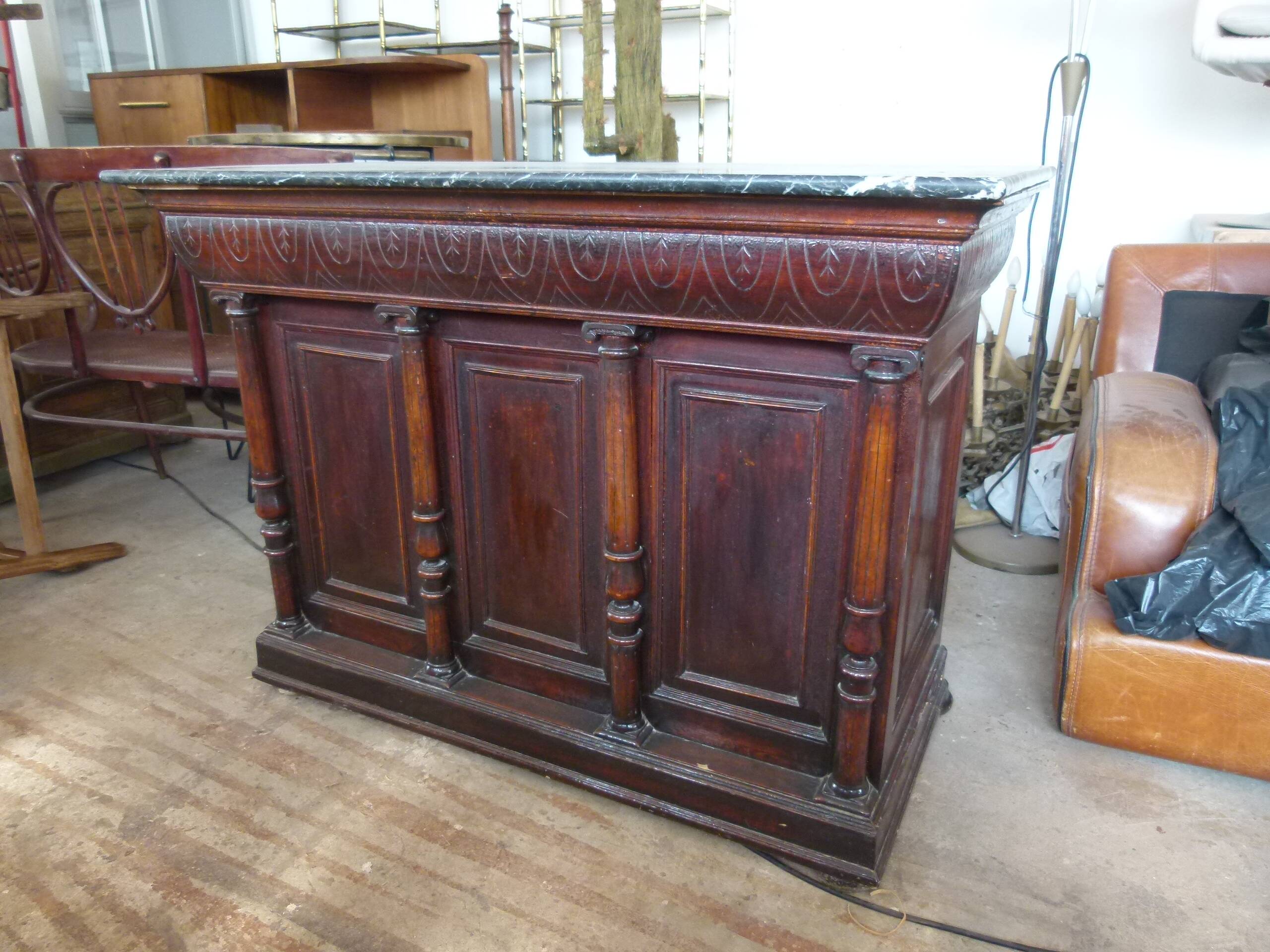 Marble counter shop
