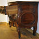 Commode provençale en noyer massif travail nîmois époque Louis XV