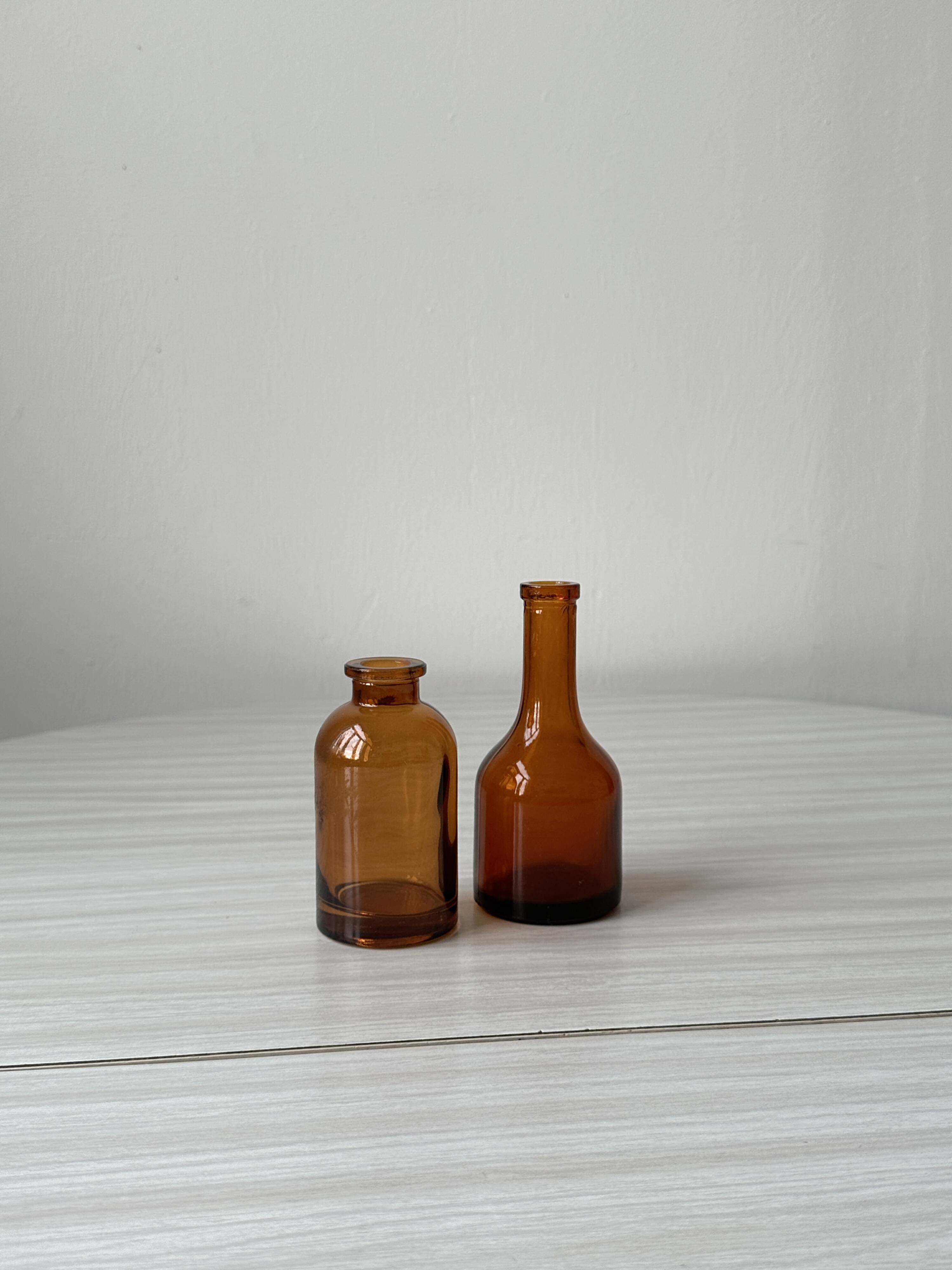Petites bouteilles décoratives