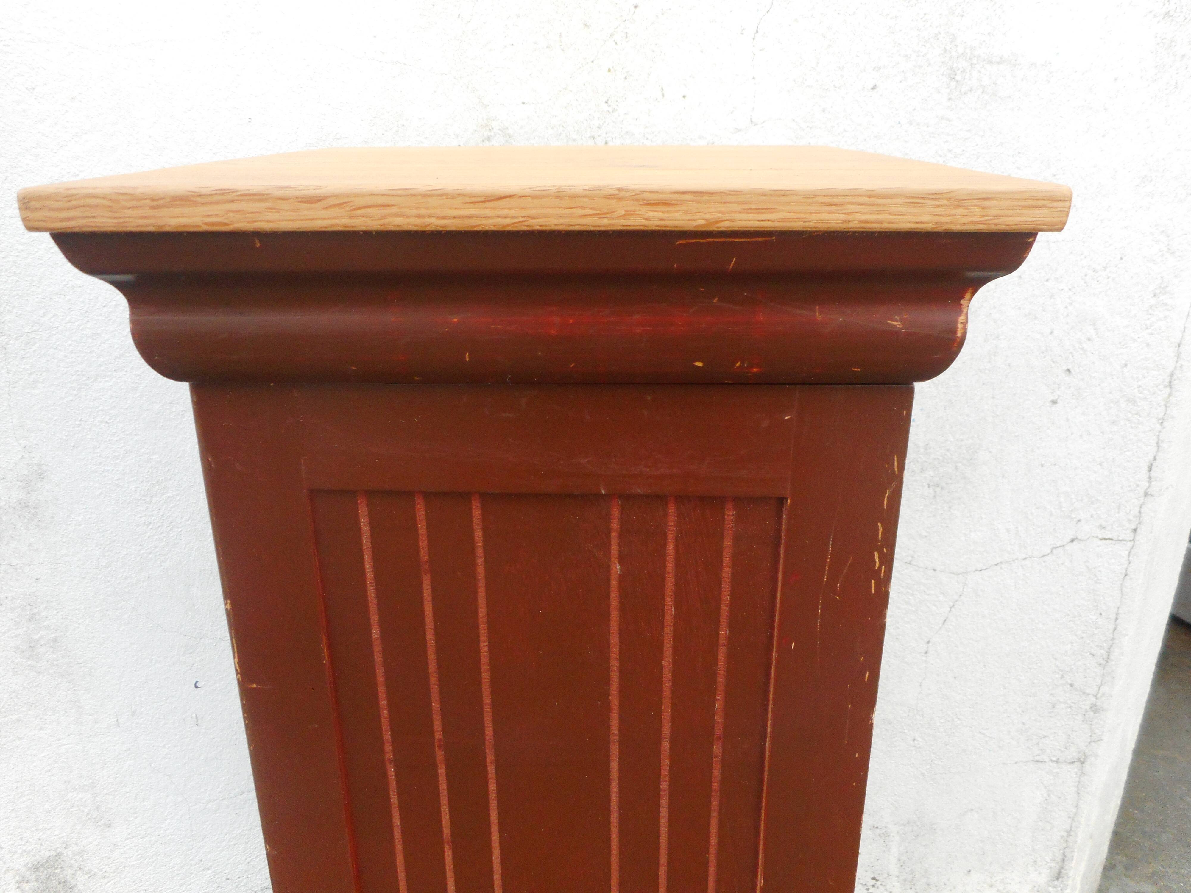 Side furniture, one door with shelves