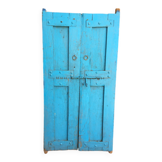 Ancienne porte berbère en bois vintage authentique - maroc