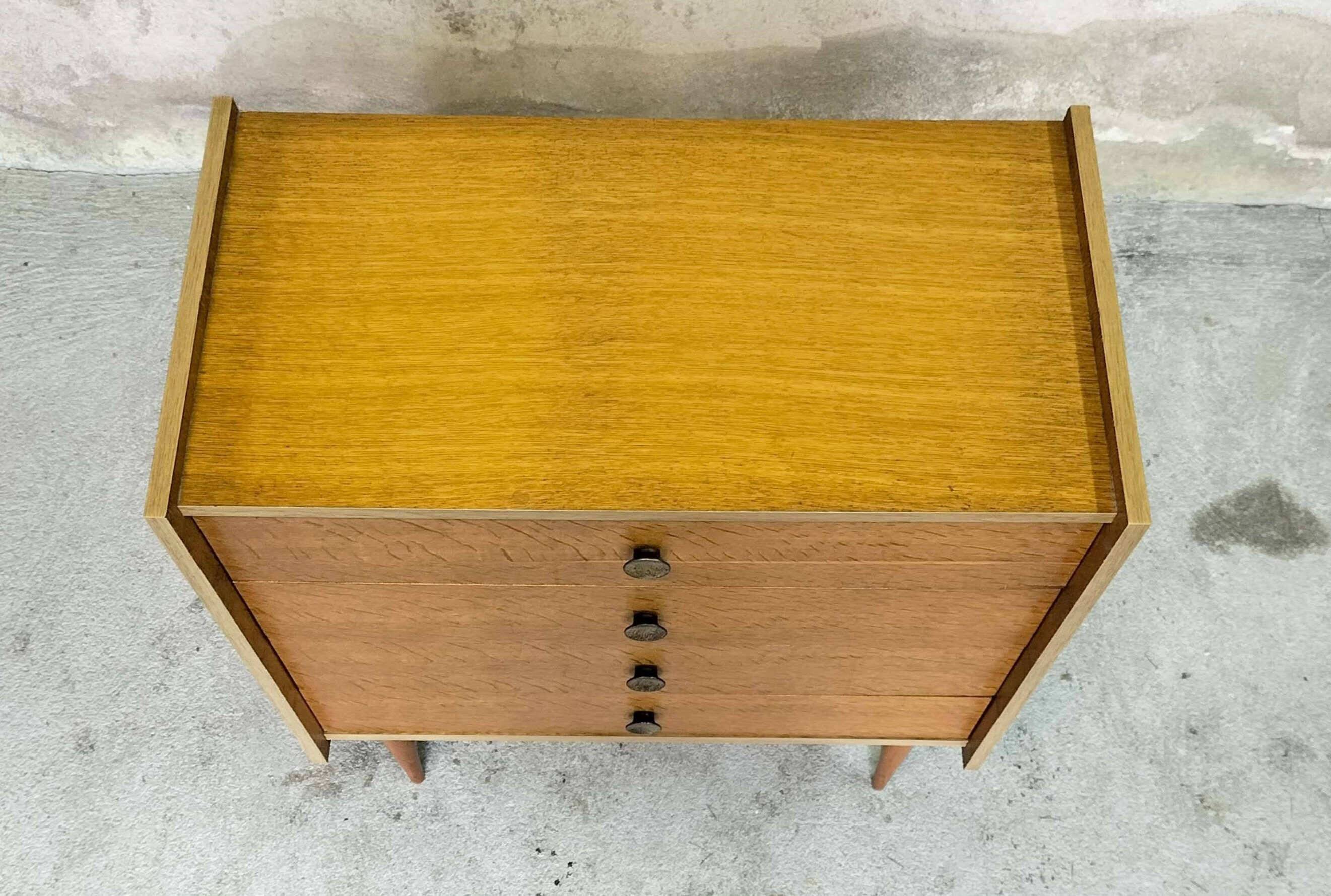 Small vintage chest of drawers.