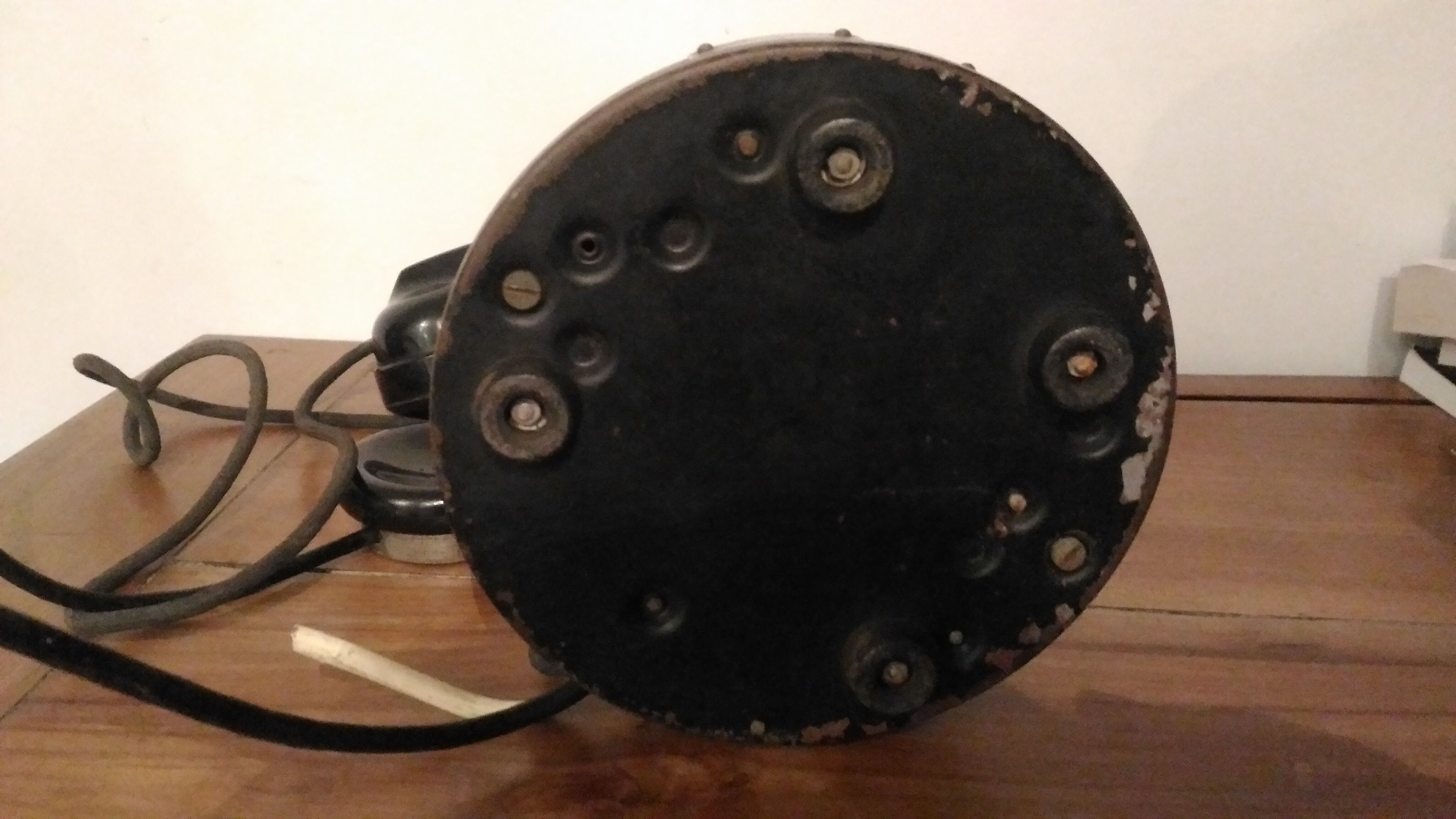 Téléphone en bakélite