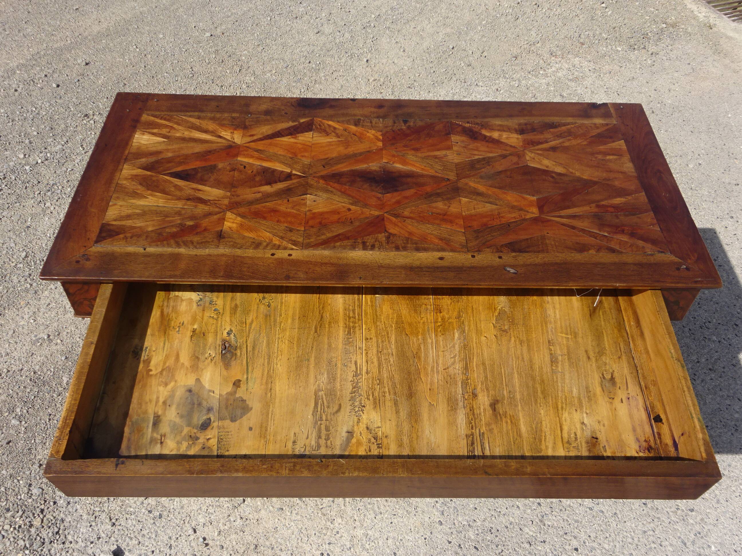 Buffet Empire, remarquable plateau en marqueterie